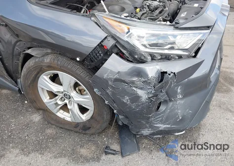 2020 Toyota Rav4 Hybrid Xle z USA, uszkodzony, nr VIN JTMRWRFV2LD064535